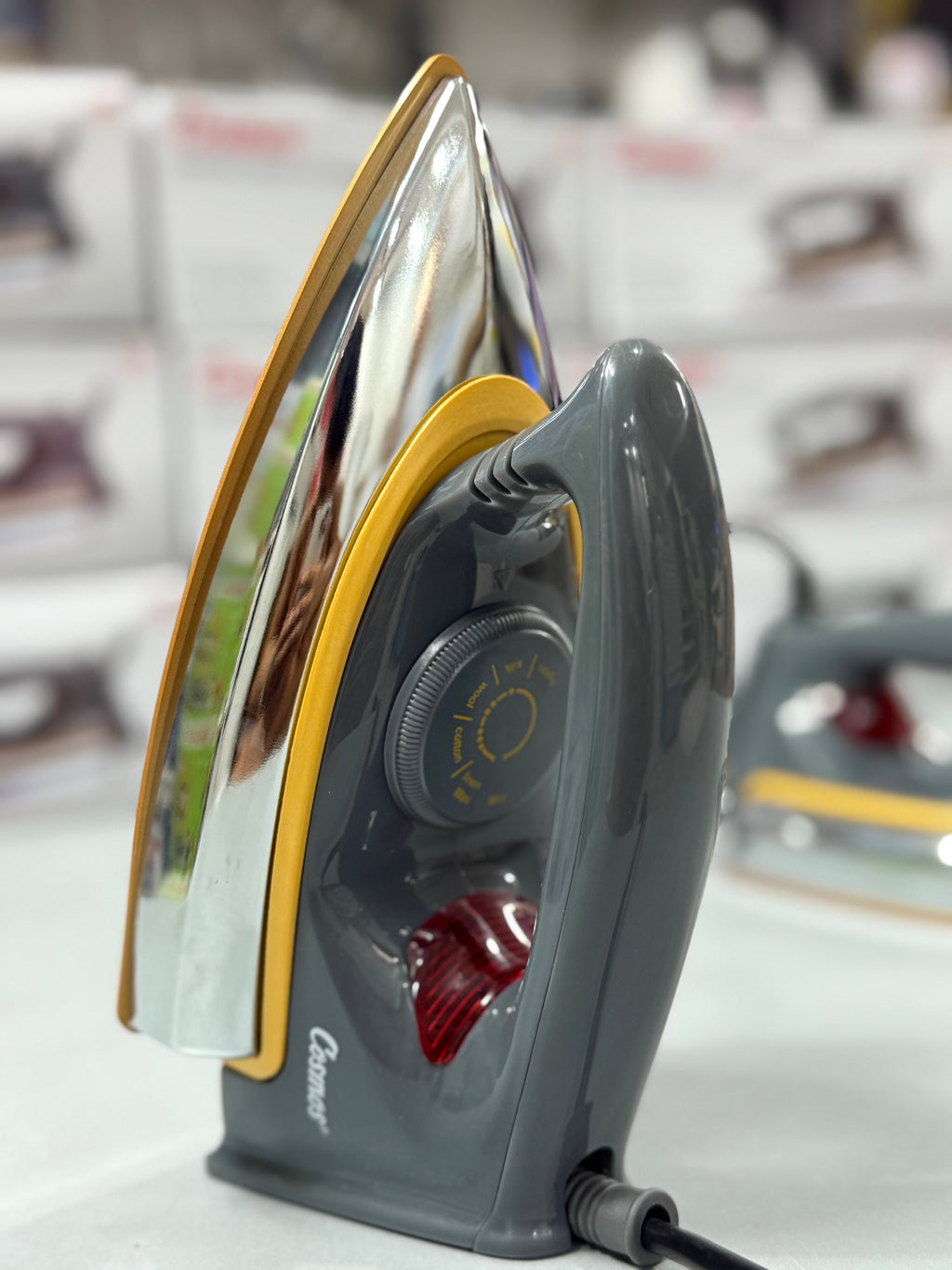 Cosmos Premium Non-Stick Dry Iron