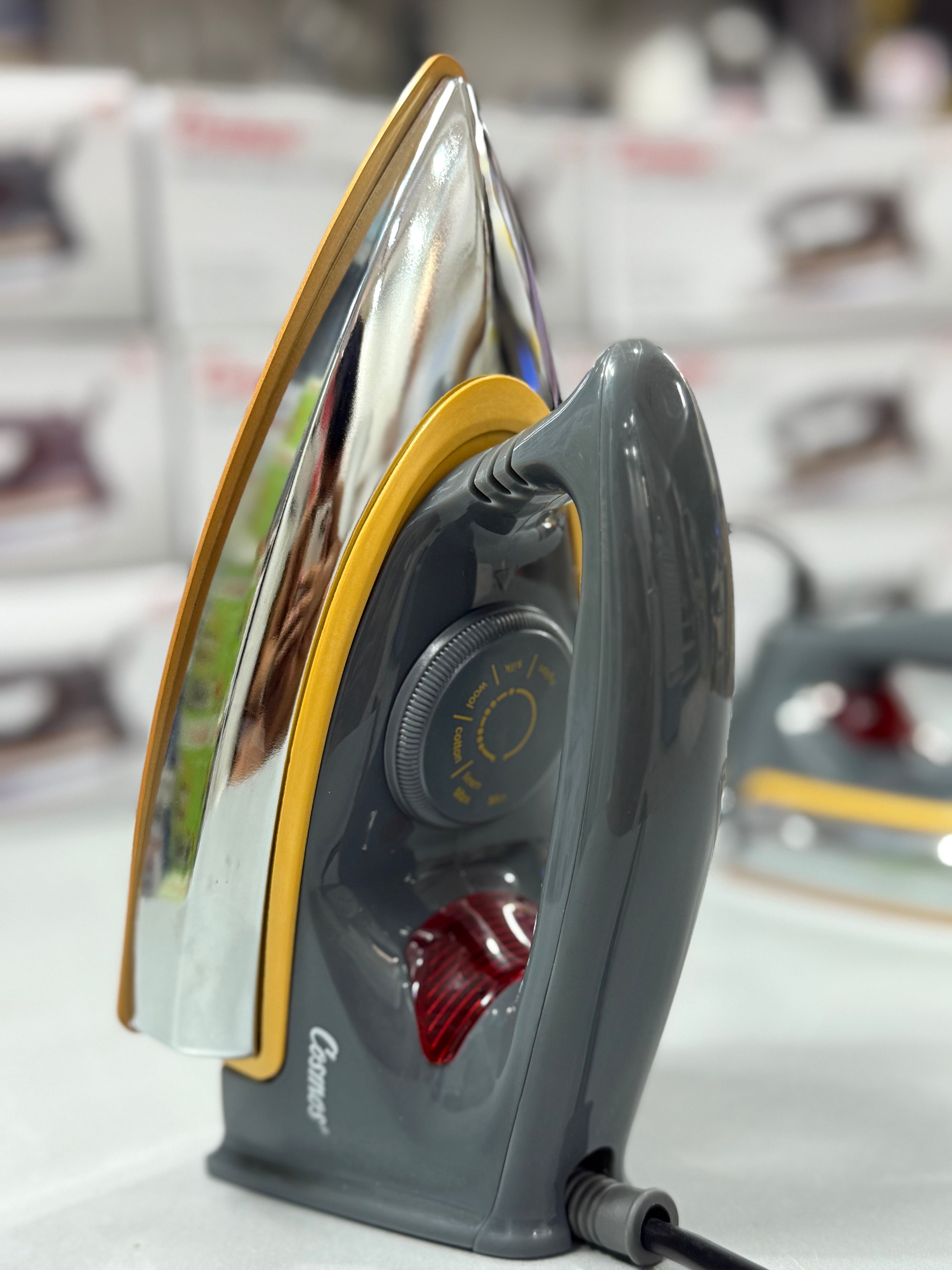 Cosmos Premium Non-Stick Dry Iron