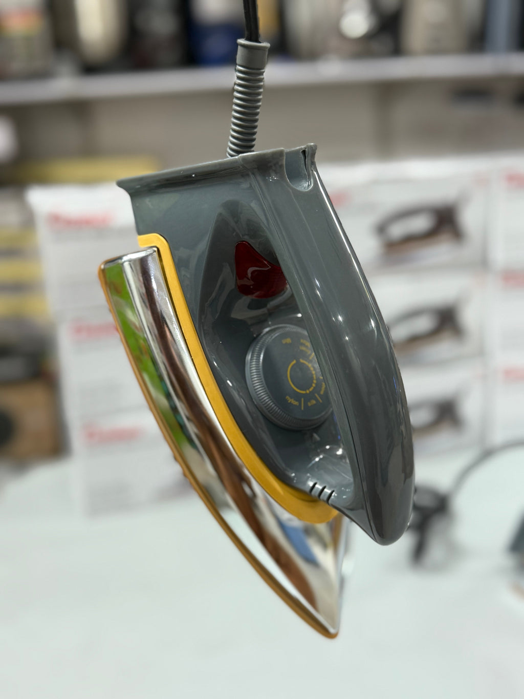 Cosmos Premium Non-Stick Dry Iron