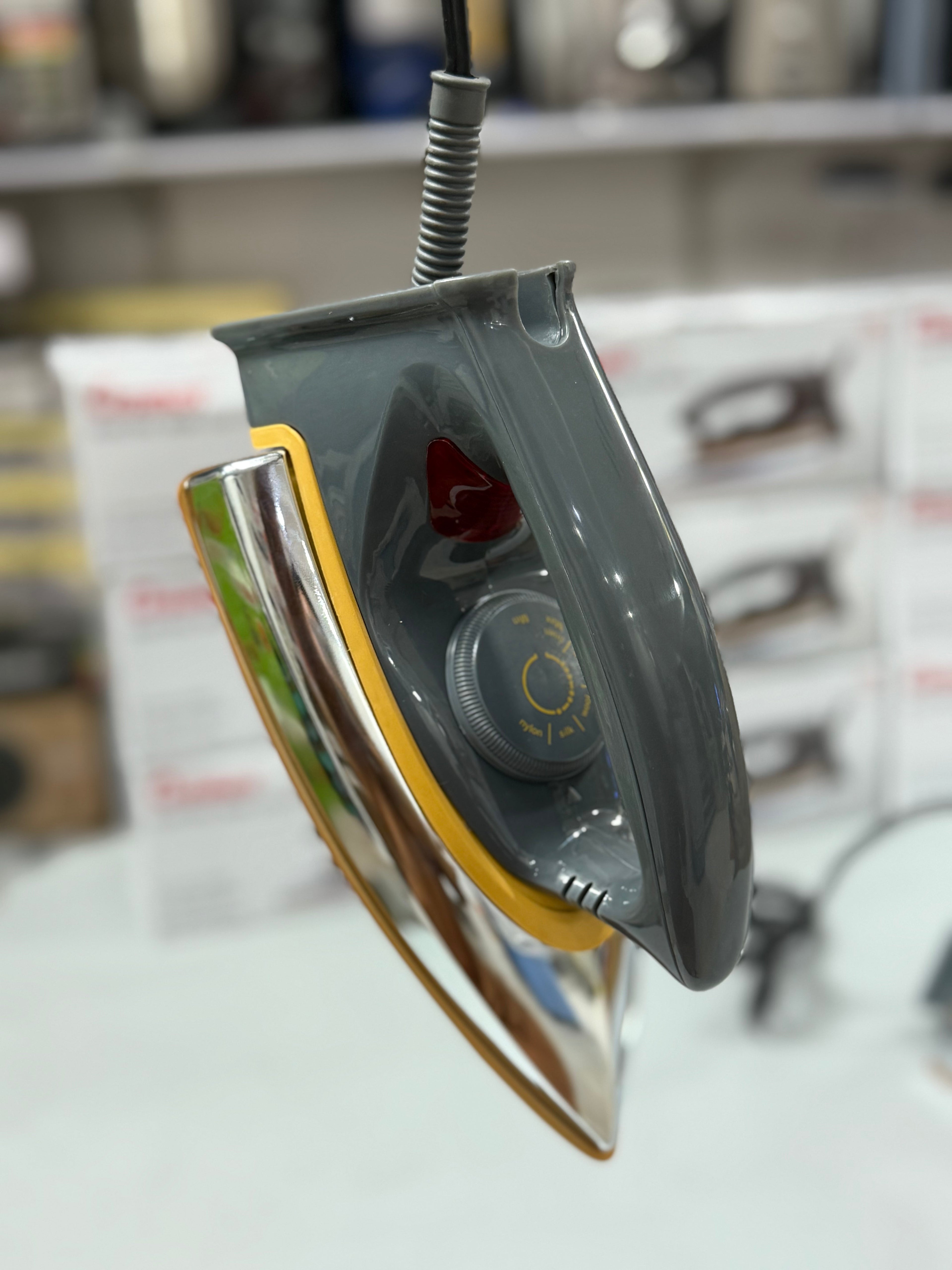 Cosmos Premium Non-Stick Dry Iron