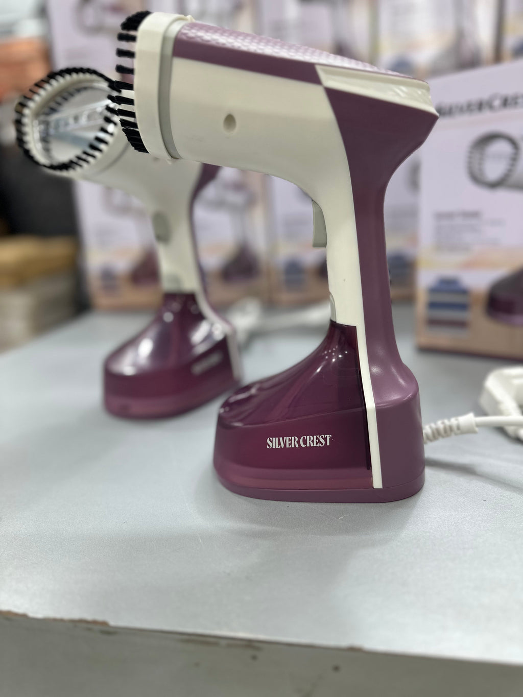 Portable Vertical Steam Iron – Cleans and Disinfects 1600 watts